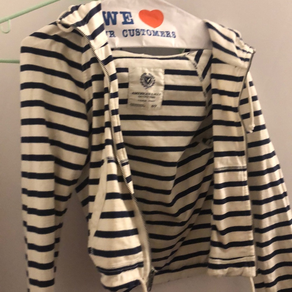 american eagle zip up